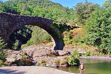 Pralong, Sablieres: Schwimmen in den Wildwasserflüssen der Ardèche